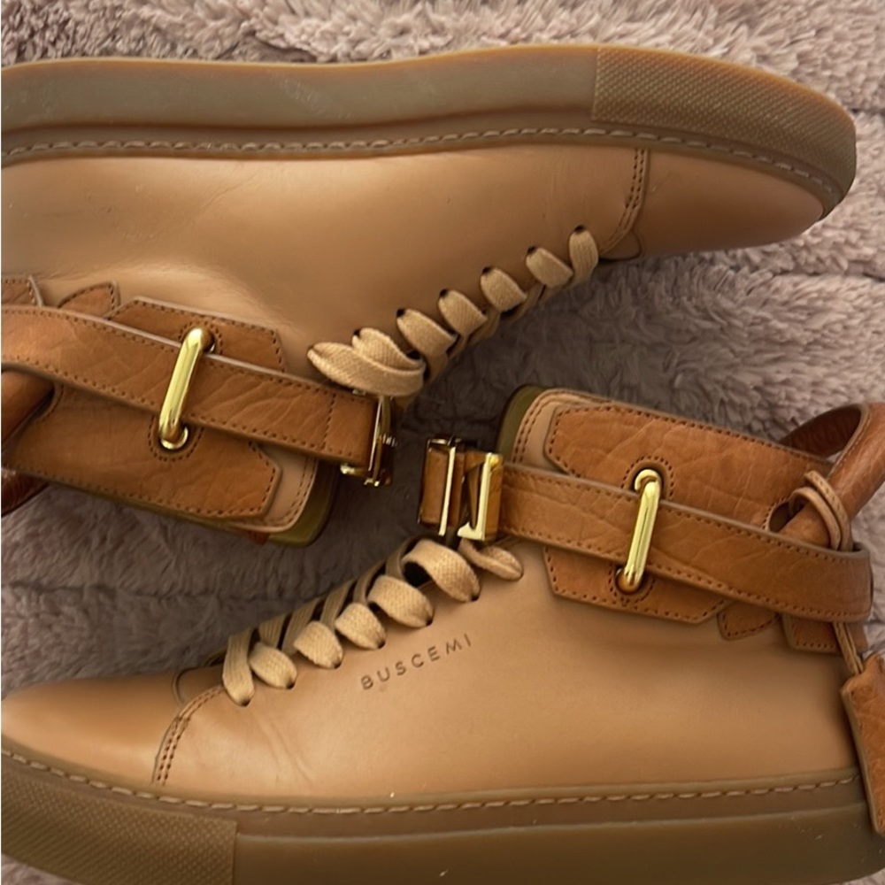 Buscemi size 37